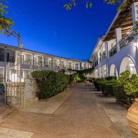 ホテル Sofia's Kalamákion