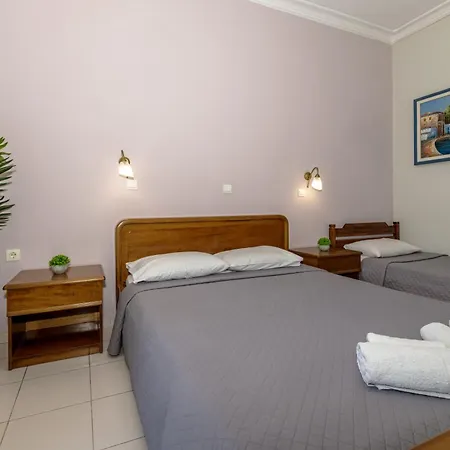 Sofia's Hotel 2*