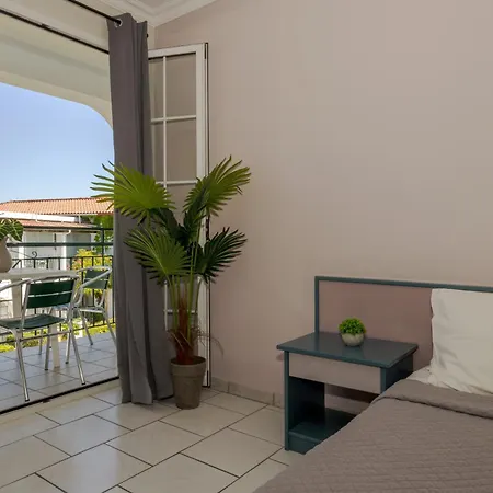 Отель Sofia's 2*